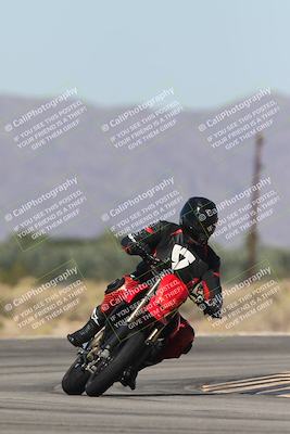 media/Oct-13-2025-Moto Forza (Mon) [[a66d839500]]/4-C Group/Session 3 (Turn 16)/